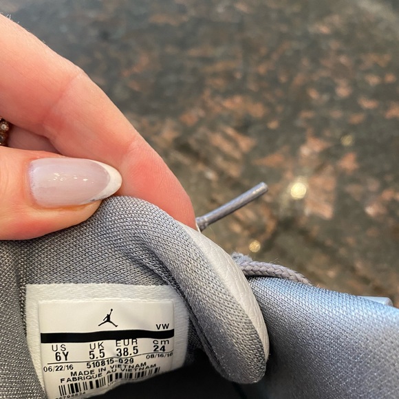 Air Jordan 12 Retro GG Vivid Pink - Picture 4 of 7